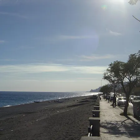 Mirone Fronte Mare Beachfront House Daire *