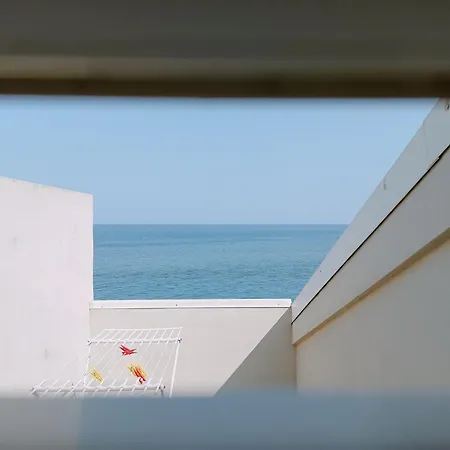 Daire Mirone Fronte Mare Beachfront House *